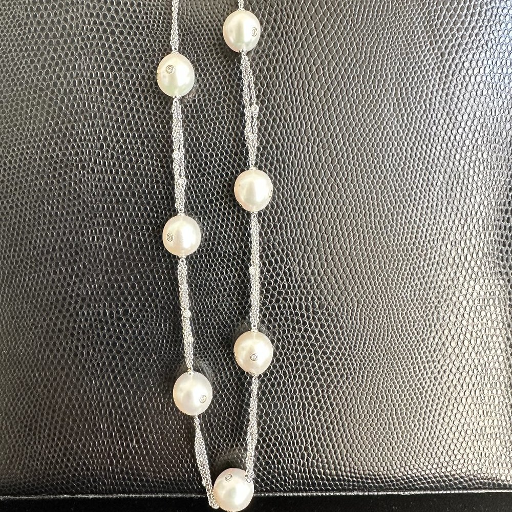 Beautiful Large Tin Cup Pearl and Diamond Necklace